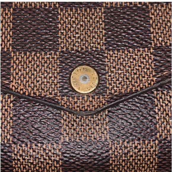 Louis Vuitton Sarah Wallet - Picture 3 of 8